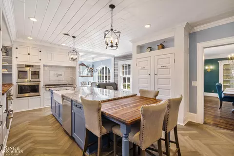 Kitchen - 334 University, Grosse Pointe, MI 48236 photo 2 of 8