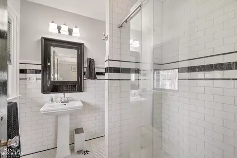 Bath - 334 University, Grosse Pointe, MI 48236 photo 3 of 9