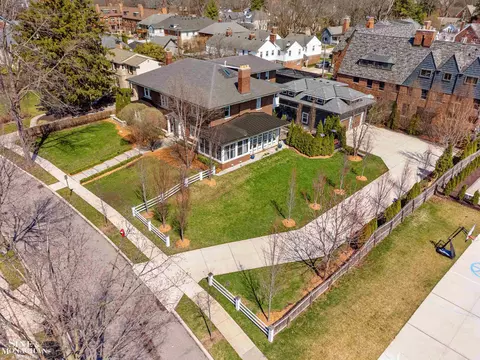 View/Area - 334 University, Grosse Pointe, MI 48236 photo 1 of 4