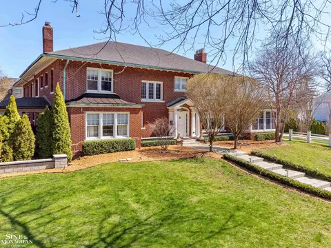 Exterior - 334 University, Grosse Pointe, MI 48236 photo 24 of 25