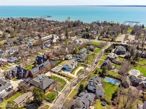View/Area - 334 University, Grosse Pointe, MI 48236 photo 2 of 4