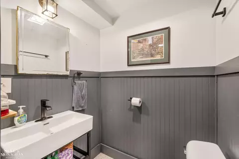 Bath - 334 University, Grosse Pointe, MI 48236 photo 9 of 9