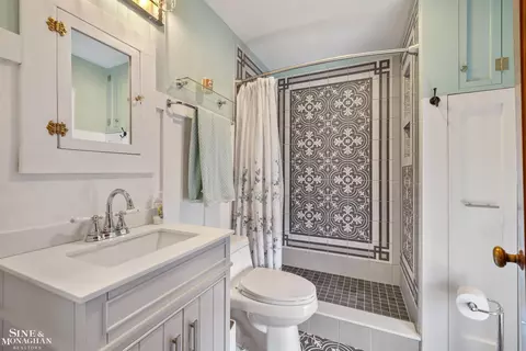 Bath - 334 University, Grosse Pointe, MI 48236 photo 8 of 9
