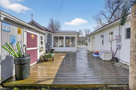 Exterior - 99 Elmwood, Leonard, MI 48367 photo 6 of 18