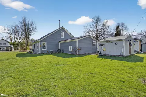 Exterior - 99 Elmwood, Leonard, MI 48367 photo 17 of 18