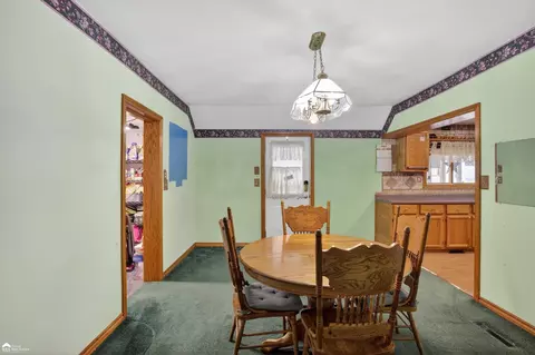 Dining - 99 Elmwood, Leonard, MI 48367 photo 1 of 3
