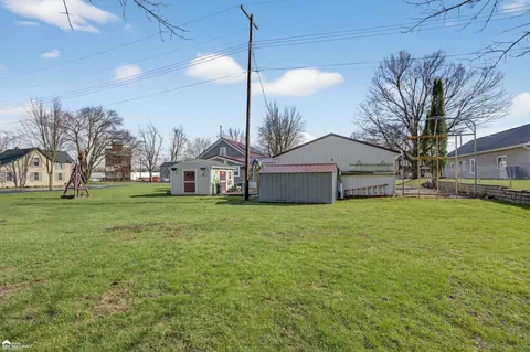 Exterior - 99 Elmwood, Leonard, MI 48367 photo 15 of 18