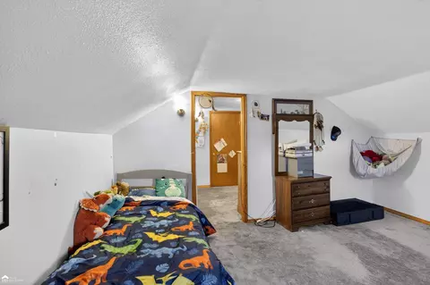 Bedroom - 99 Elmwood, Leonard, MI 48367 photo 7 of 9