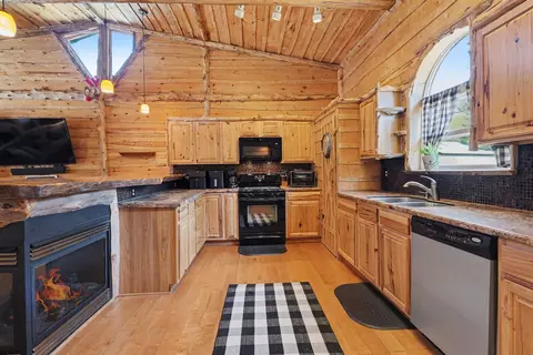Kitchen - 619 Eola, Harrison, MI 48625 photo 2 of 4