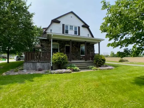 11755 W Tittabawassee, Freeland, MI 48623