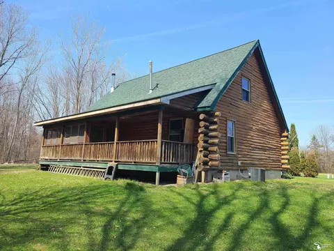 Exterior - 11581 Dixon, Monroe, MI 48161 photo 2 of 17