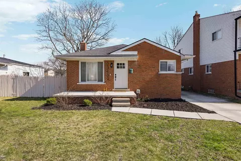 23139 Deziel, Saint Clair Shores, MI 48082