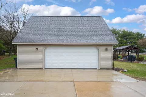 Exterior - 1201 Yule, Leonard, MI 48367 photo 10 of 34