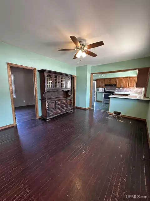 Dining - 429 S 7th, Escanaba, MI 49829 photo 1 of 1