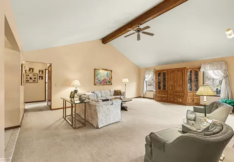 Living - 52415 Ridgeway, Macomb, MI 48042 photo 1 of 1