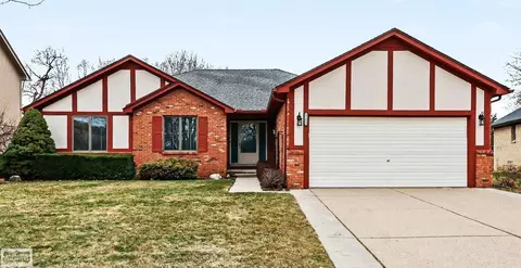 52415 Ridgeway, Macomb, MI 48042