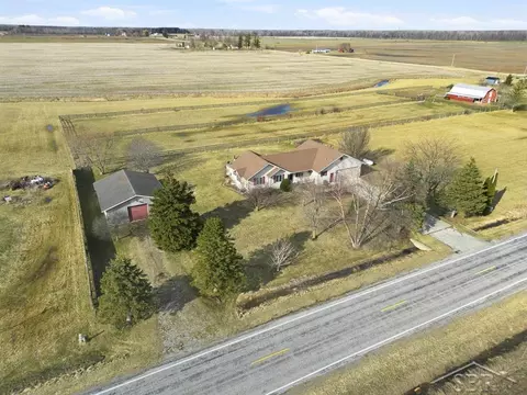 2082 W Parish, Midland, MI 48642