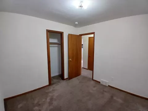 Bedroom - 1000 Vernier, Grosse Pointe Woods, MI 48236 photo 2 of 4