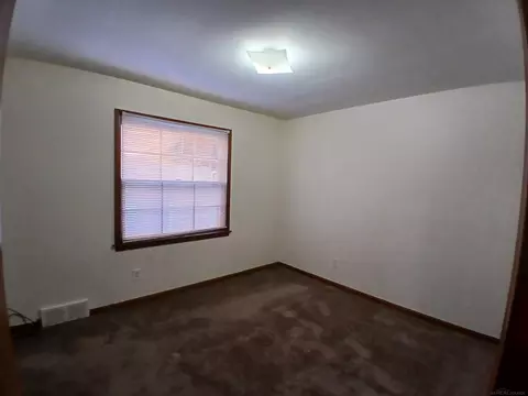 Bedroom - 1000 Vernier, Grosse Pointe Woods, MI 48236 photo 3 of 4