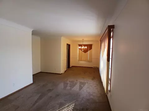 Living - 1000 Vernier, Grosse Pointe Woods, MI 48236 photo 2 of 3