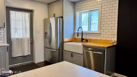Kitchen - 1310 Frederick, Owosso, MI 48867 photo 4 of 6