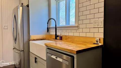 Kitchen - 1310 Frederick, Owosso, MI 48867 photo 5 of 6