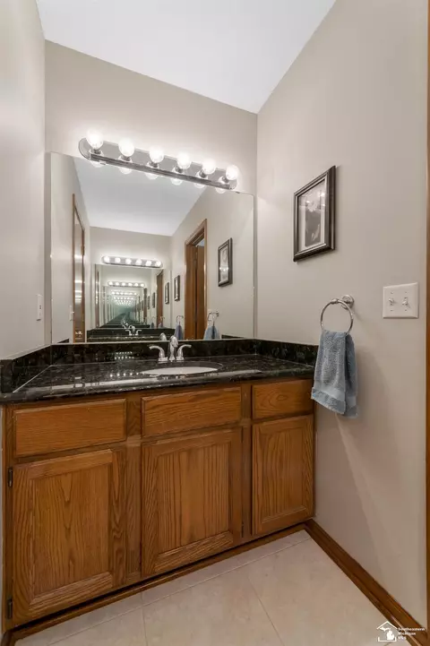 Bath - 1615 Northridge, Monroe, MI 48162 photo 10 of 11