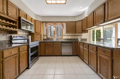 Kitchen - 1615 Northridge, Monroe, MI 48162 photo 1 of 5