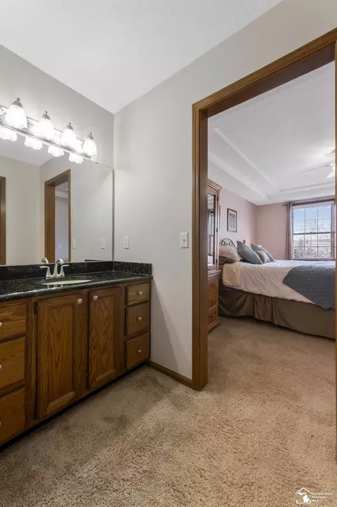 Bath - 1615 Northridge, Monroe, MI 48162 photo 7 of 11