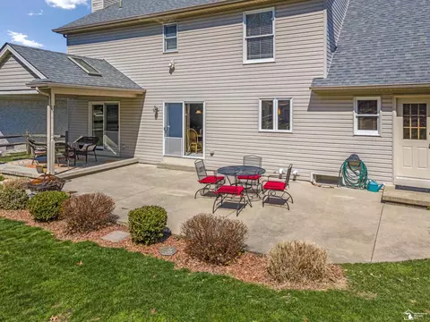 Exterior - 1615 Northridge, Monroe, MI 48162 photo 6 of 10