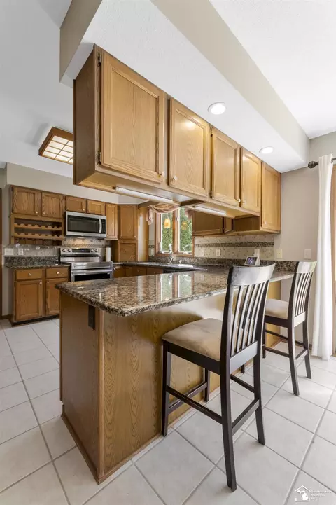 Kitchen - 1615 Northridge, Monroe, MI 48162 photo 5 of 5