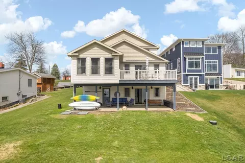 144 Washington Lk, Brooklyn, MI 49230