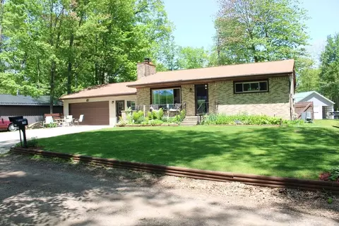 1749 Lake, Harrison, MI 48625