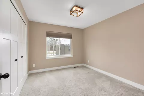 Bedroom - 27 Tecumseh, Clawson, MI 48017 photo 3 of 6
