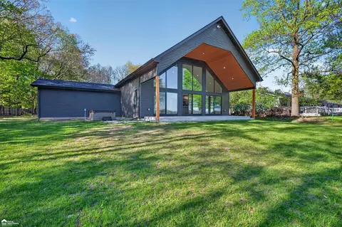 5881 Lake Crst, Columbiaville, MI 48421