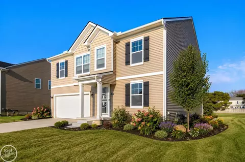 54470 Heron, New Baltimore, MI 48047