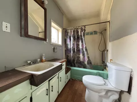 Bath - 3757 Deep Riv, Standish, MI 48658 photo 1 of 1