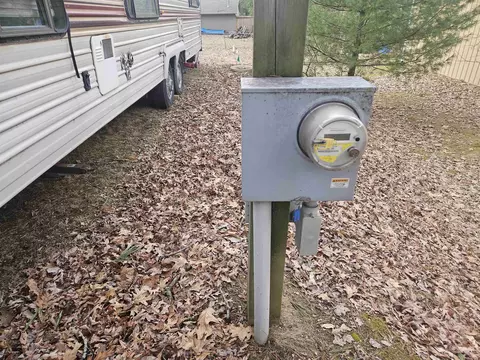 704 Isabella, Harrison, MI 48625 photo 2