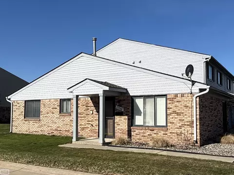 29368 Apple Gdn, Chesterfield, MI 48047