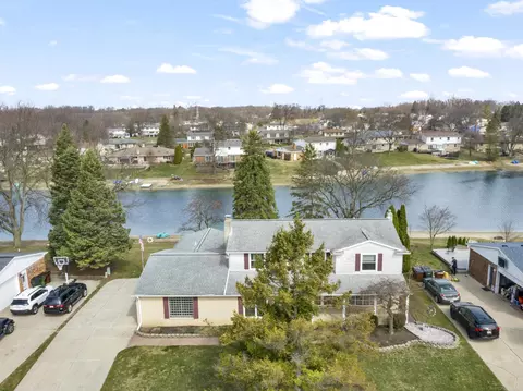 2593 Sandy Crk, Shelby Township, MI 48316