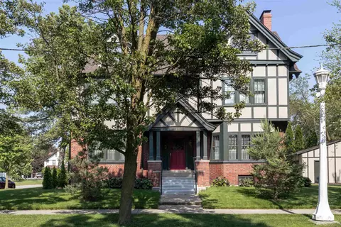 820 N Johnson, Bay City, MI 48708