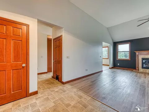 Entry Way - 9585 Minx, Temperance, MI 48182 photo 1 of 4