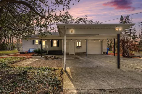 1113 E Chippewa Riv, Midland, MI 48640