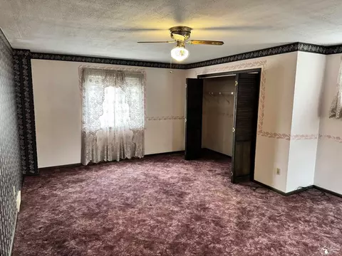 Bedroom - 647 Washington, Temperance, MI 48182 photo 4 of 5