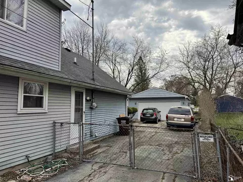 Exterior - 647 Washington, Temperance, MI 48182 photo 3 of 3