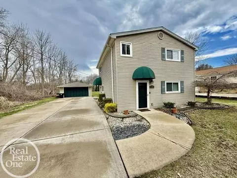 39291 Shoreline, Harrison Township, MI 48045