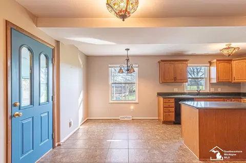 Entry Way - 6442 Centennial, Temperance, MI 48182 photo 4 of 6