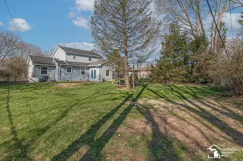 Exterior - 6442 Centennial, Temperance, MI 48182 photo 5 of 7