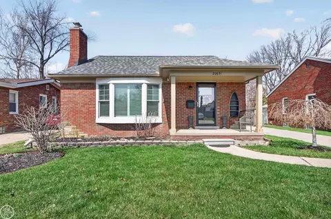20631 Chalon, Saint Clair Shores, MI 48080
