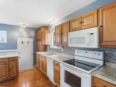 Kitchen - 12851 Chippewa, Warren, MI 48088 photo 4 of 4
